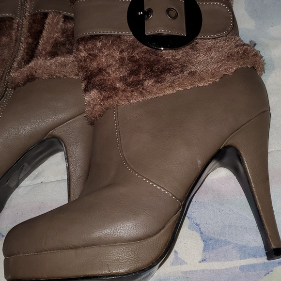 ZZ Boots - Picture 4 of 11